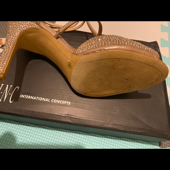 Inc gemstone open-toed heels - Picture 6 of 9